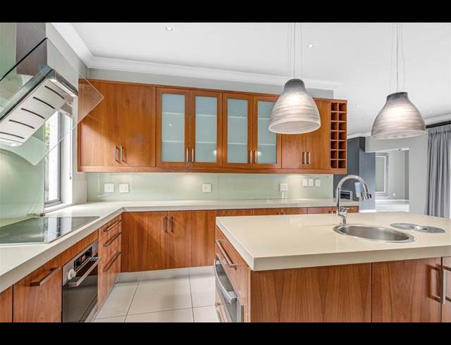 4 BEDROOM HOUSE FOR SALE IN SANDOWN